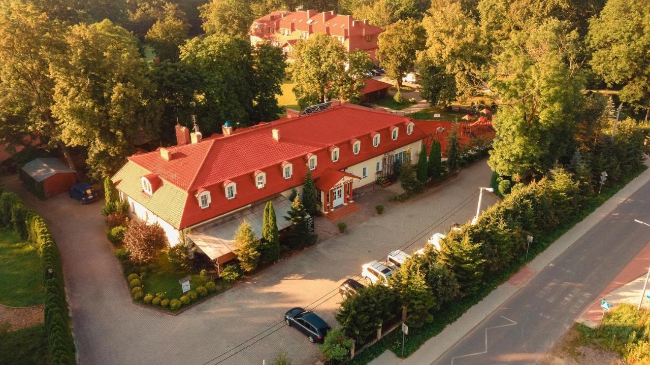 Hotel Dwor Ostoia Rymanów Esterno foto