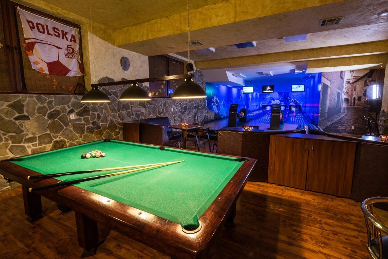 Hotel Dwor Ostoia Rymanów Esterno foto