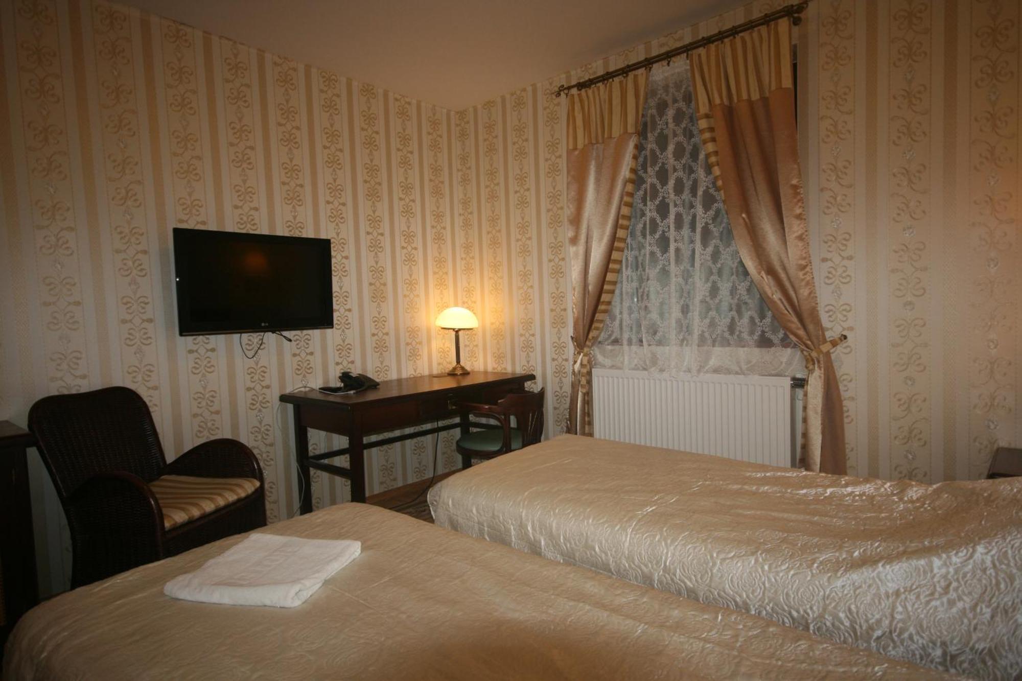 Hotel Dwor Ostoia Rymanów Camera foto