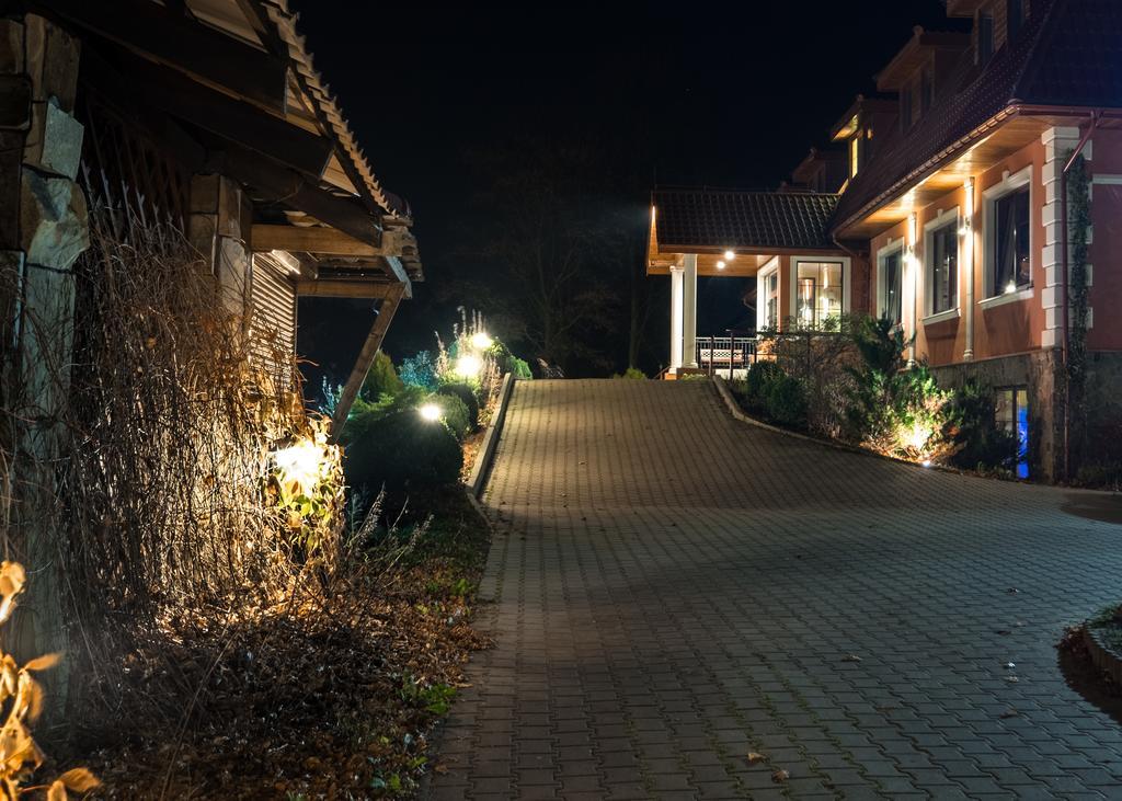 Hotel Dwor Ostoia Rymanów Esterno foto
